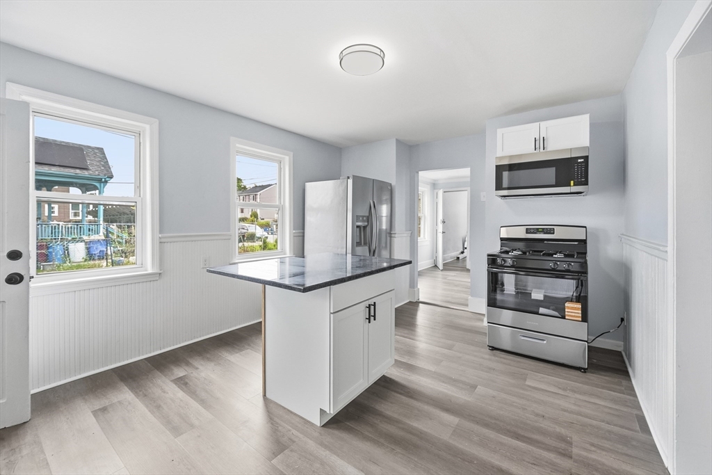 1045 Middlesex St, Lowell, MA Photo #8