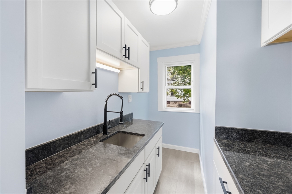 1045 Middlesex St, Lowell, MA Photo #10