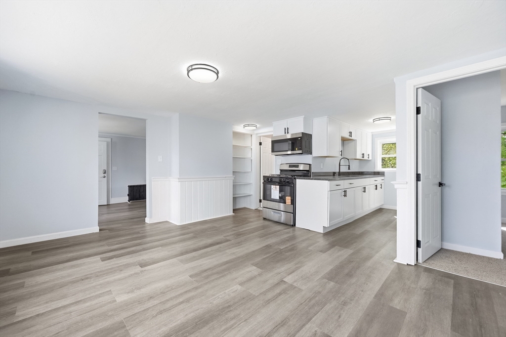 1045 Middlesex St, Lowell, MA Photo #20
