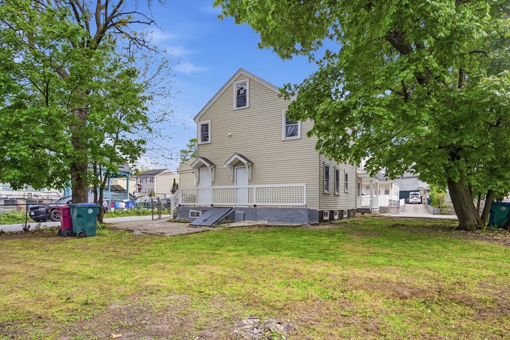 1045 Middlesex St, Lowell, MA Photo #4