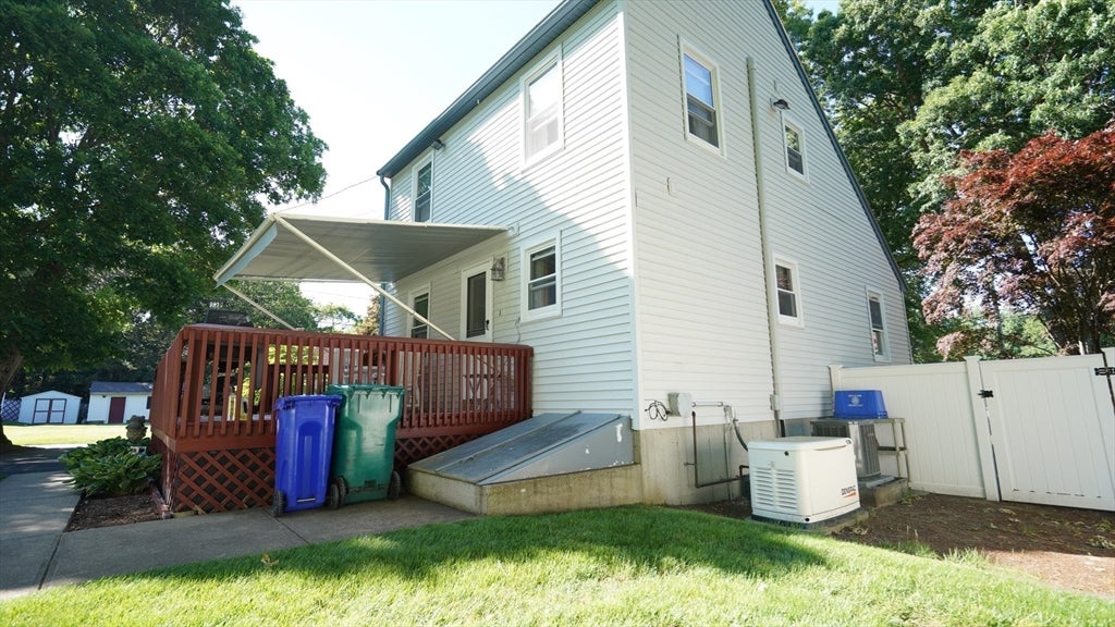 154 Thacher St