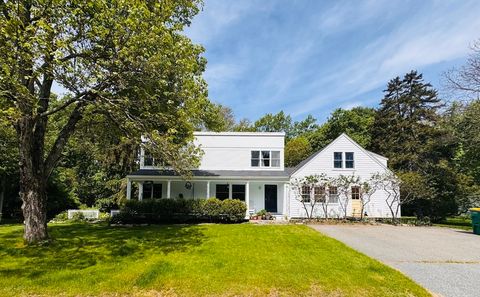 84 Walden Ter Concord MA 01742