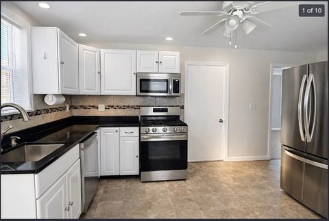 Photo of 20 Hanson St #1, Salem, MA 01970 (MLS # 73478703)