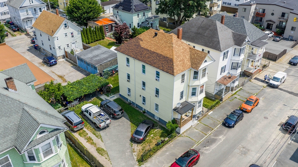 33 Swift St