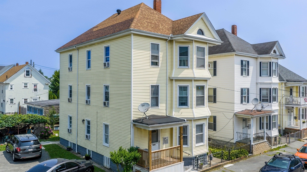 33 Swift St