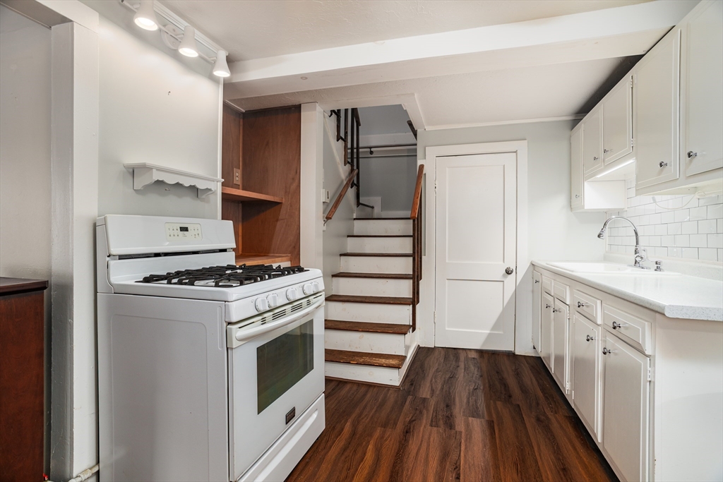 48R Manchester St, Leominster, MA Photo #12