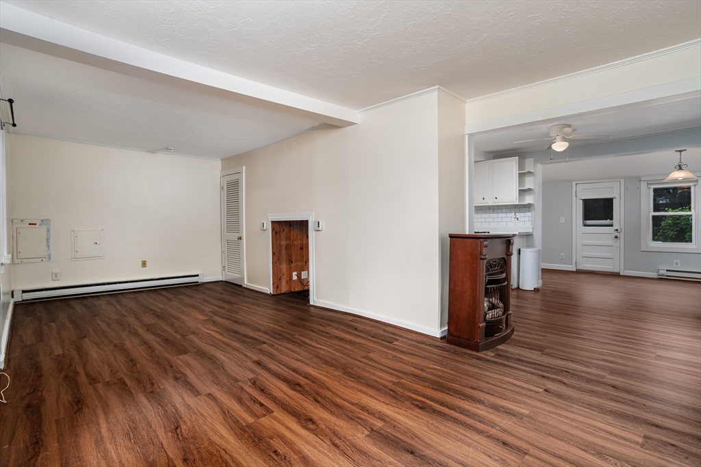 48R Manchester St, Leominster, MA Photo #9