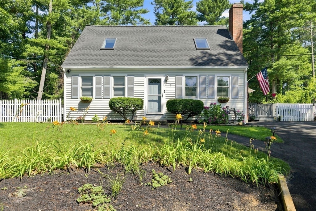 7 Lascala Ave, Plymouth, MA Photo #3
