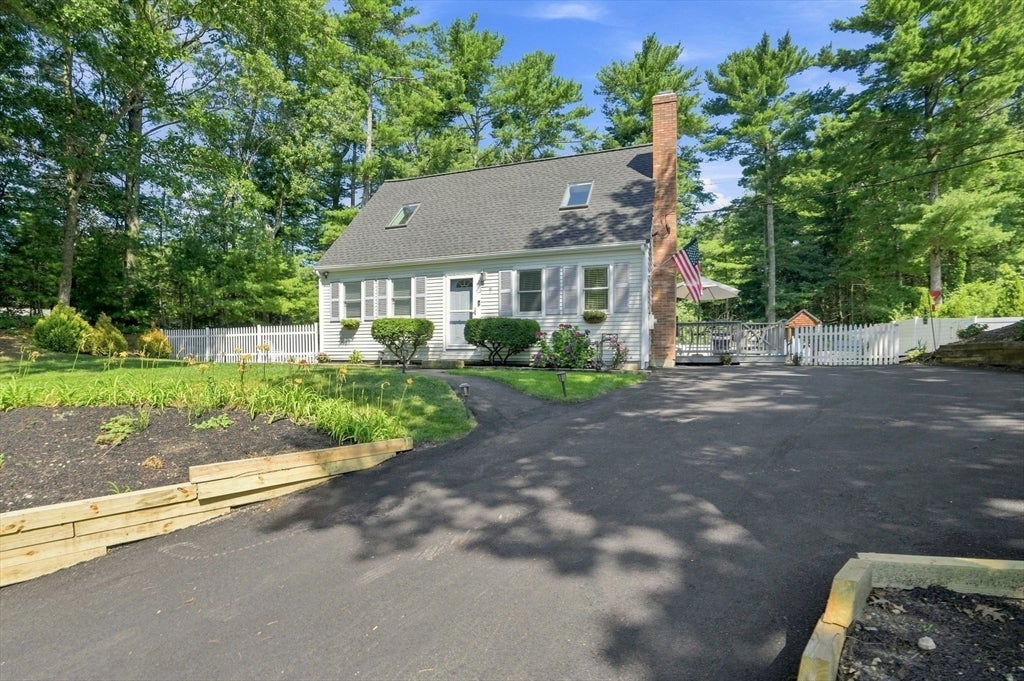 7 Lascala Ave, Plymouth, MA Photo #2