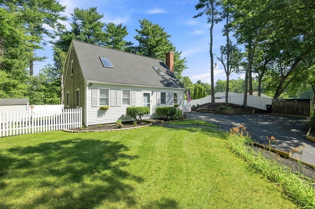 7 Lascala Ave, Plymouth, MA Photo #1