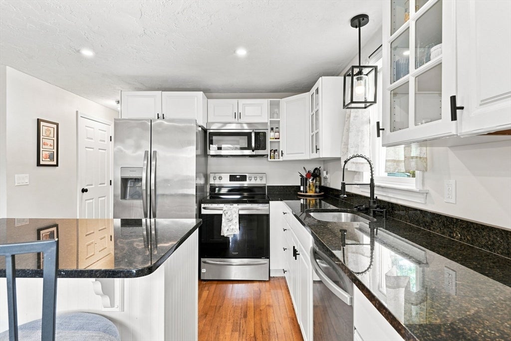 7 Lascala Ave, Plymouth, MA Photo #11