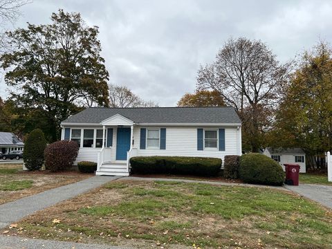 4 Glenmere St Lowell MA 01852