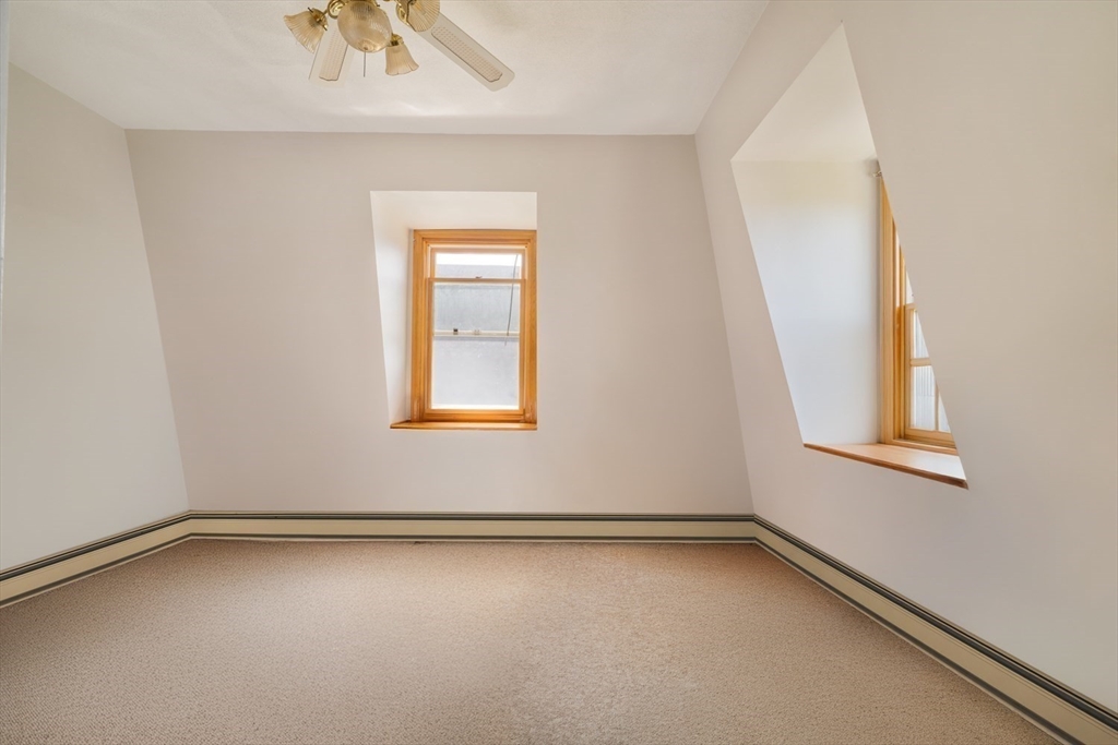 Somerville, Massachusetts 02143, United States, 2 Bedrooms Bedrooms, ,2 BathroomsBathrooms,Residential,Active,234645