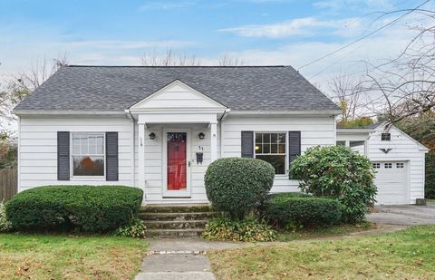 33 Chudy St Palmer MA 01080