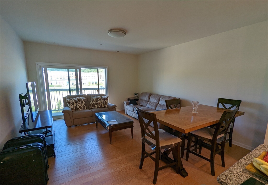 120 University Ave 2212