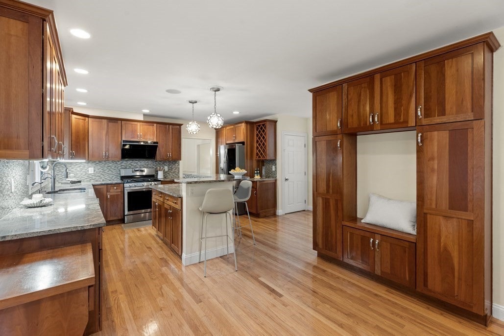5 Green Meadow Dr, Lynnfield, MA, 5 Green Meadow Dr, Lynnfield, MA Photo #13