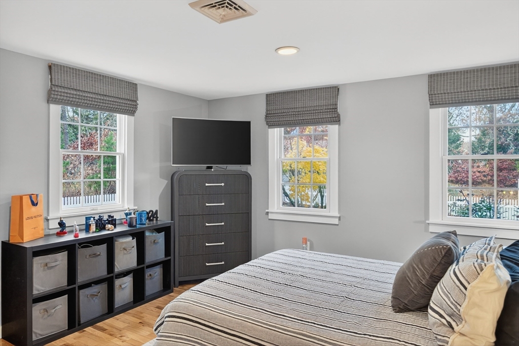 Harwich, Massachusetts 02645, United States, 3 Bedrooms Bedrooms, ,3 BathroomsBathrooms,Residential,Active,246368