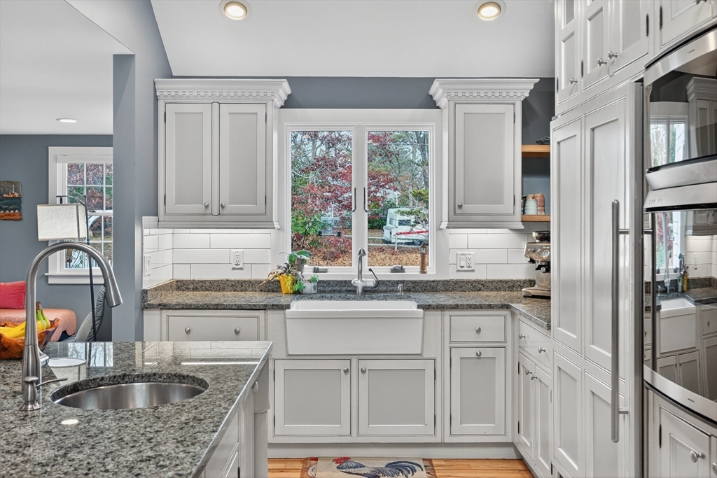 Harwich, Massachusetts 02645, United States, 3 Bedrooms Bedrooms, ,3 BathroomsBathrooms,Residential,Active,246368