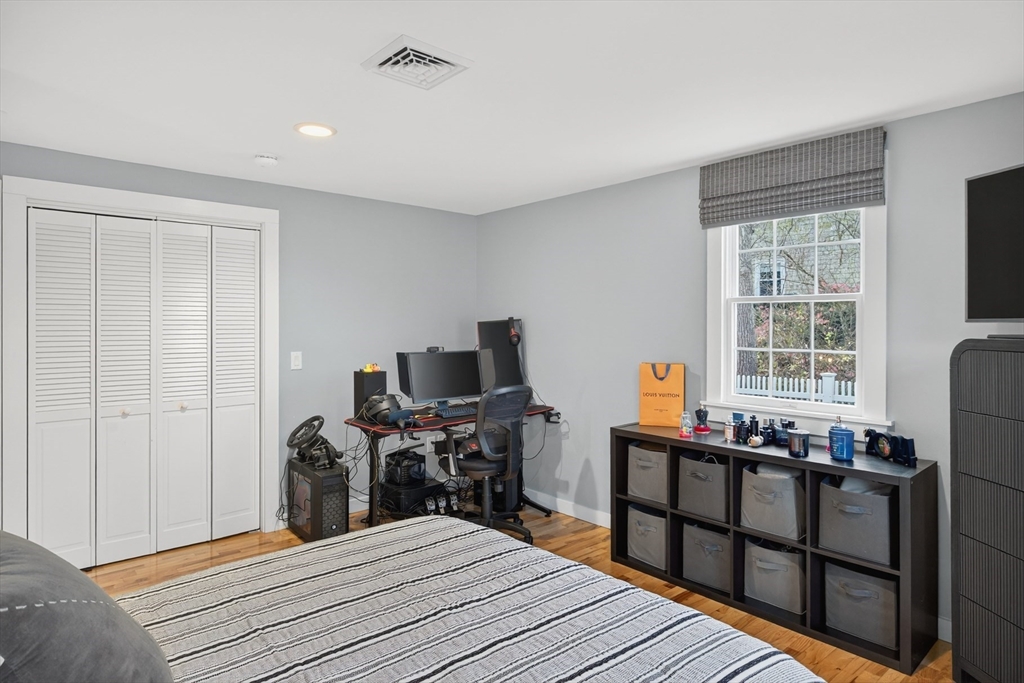 Harwich, Massachusetts 02645, United States, 3 Bedrooms Bedrooms, ,3 BathroomsBathrooms,Residential,Active,246368