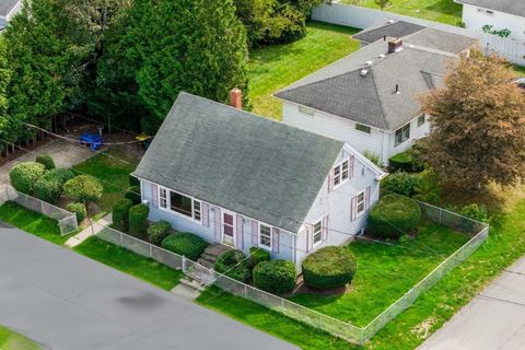 247 Pelham St Fall River MA 02721