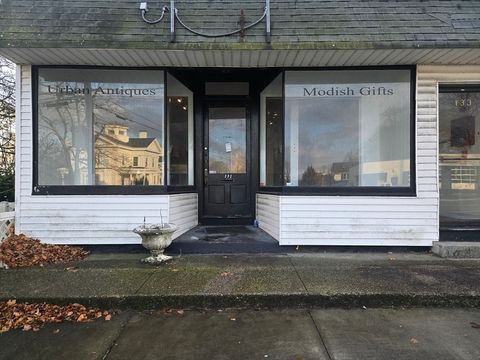 131 Village St. Medway MA 02053