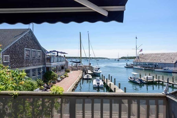 Edgartown, Massachusetts 02539, United States, 4 Bedrooms Bedrooms, ,5 BathroomsBathrooms,Residential,Active,68511