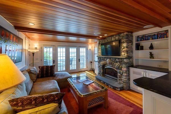 Edgartown, Massachusetts 02539, United States, 4 Bedrooms Bedrooms, ,5 BathroomsBathrooms,Residential,Active,68511