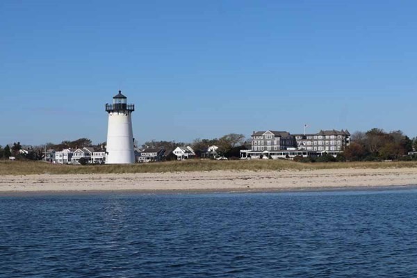 Edgartown, Massachusetts 02539, United States, 4 Bedrooms Bedrooms, ,5 BathroomsBathrooms,Residential,Active,68511