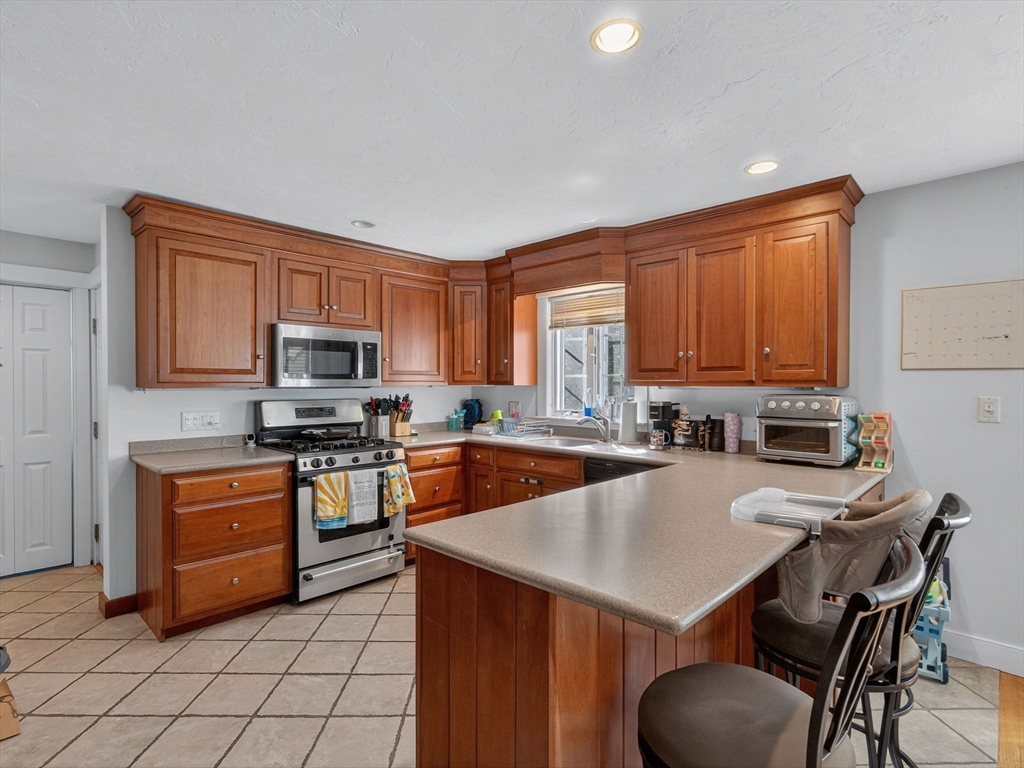 135 Russett Rd 1