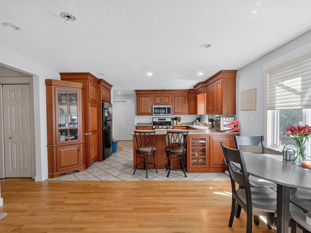 135 Russett Rd 1