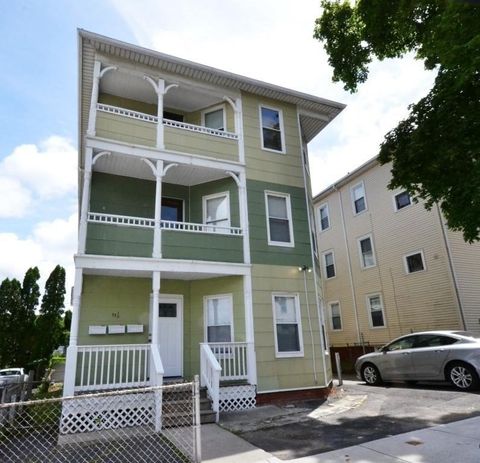 Photo of 33 1/2 Barclay St #3, Worcester, MA 01604 (MLS # 73510983)