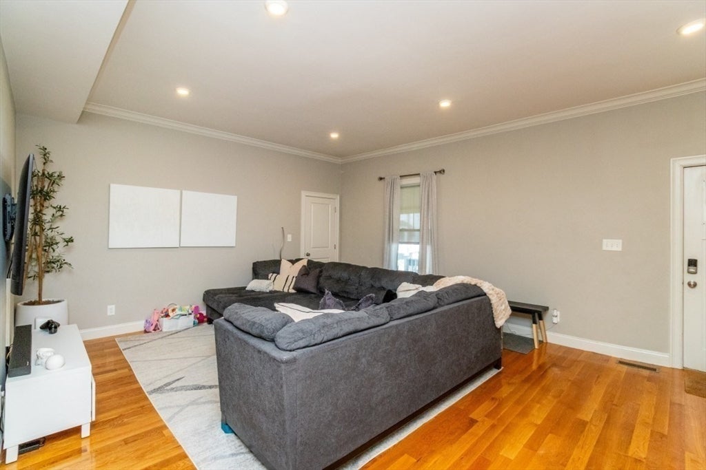 189 Shirley St #1, Winthrop, MA, 189 Shirley St #1, Winthrop, MA Photo #4