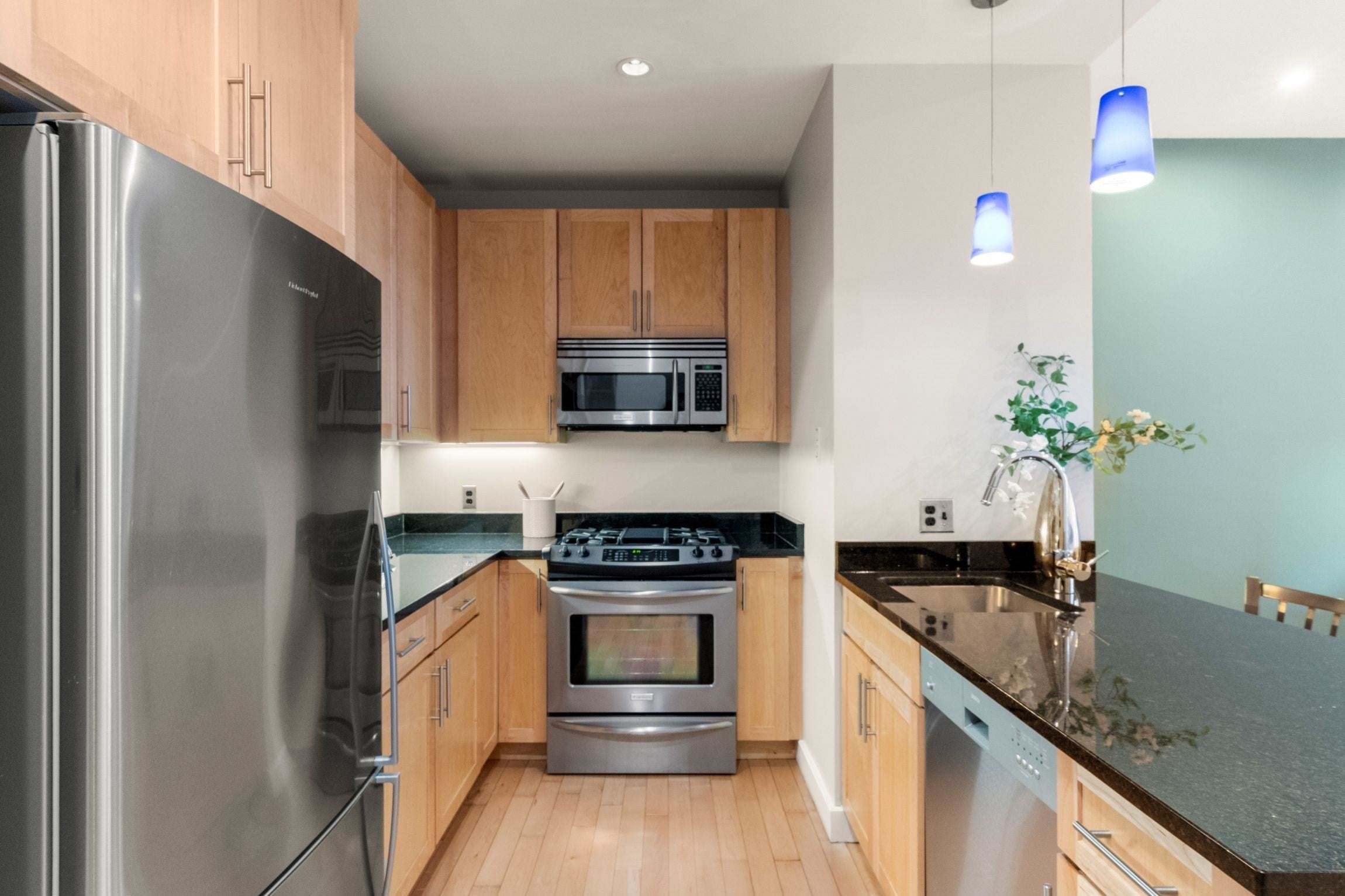 70 Lincoln St L219