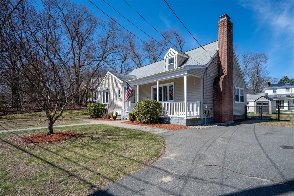8 Milan Ave