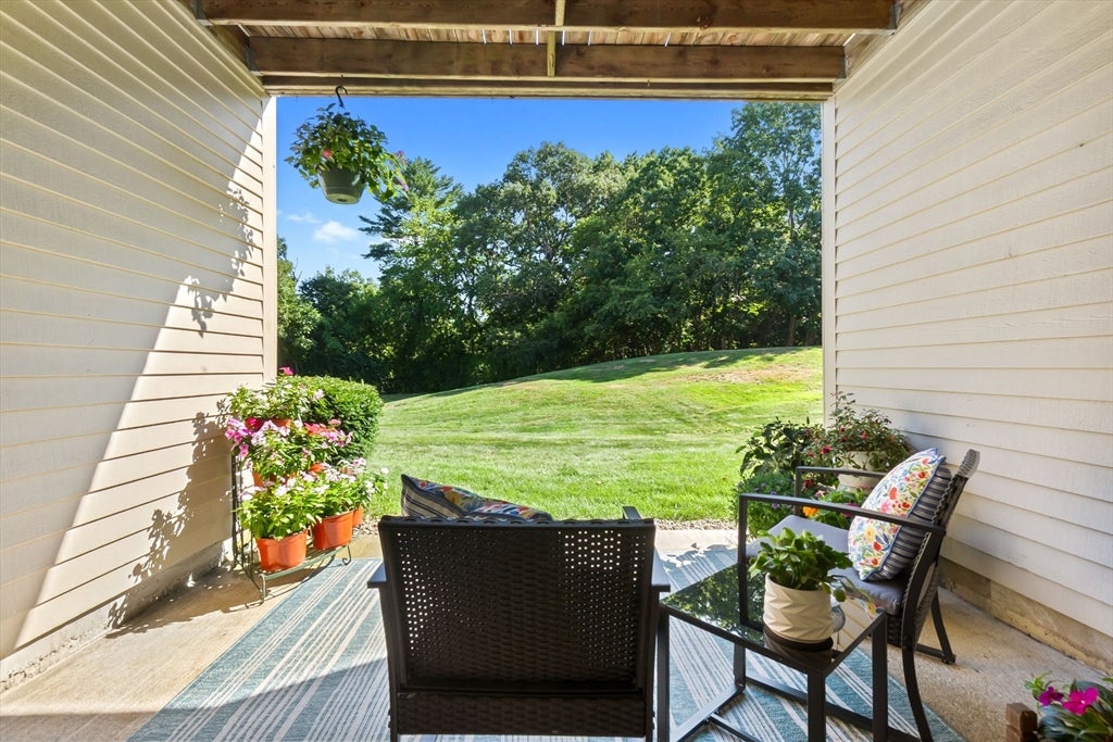 4 Duck Pond Rd #206, Beverly, MA Photo #1