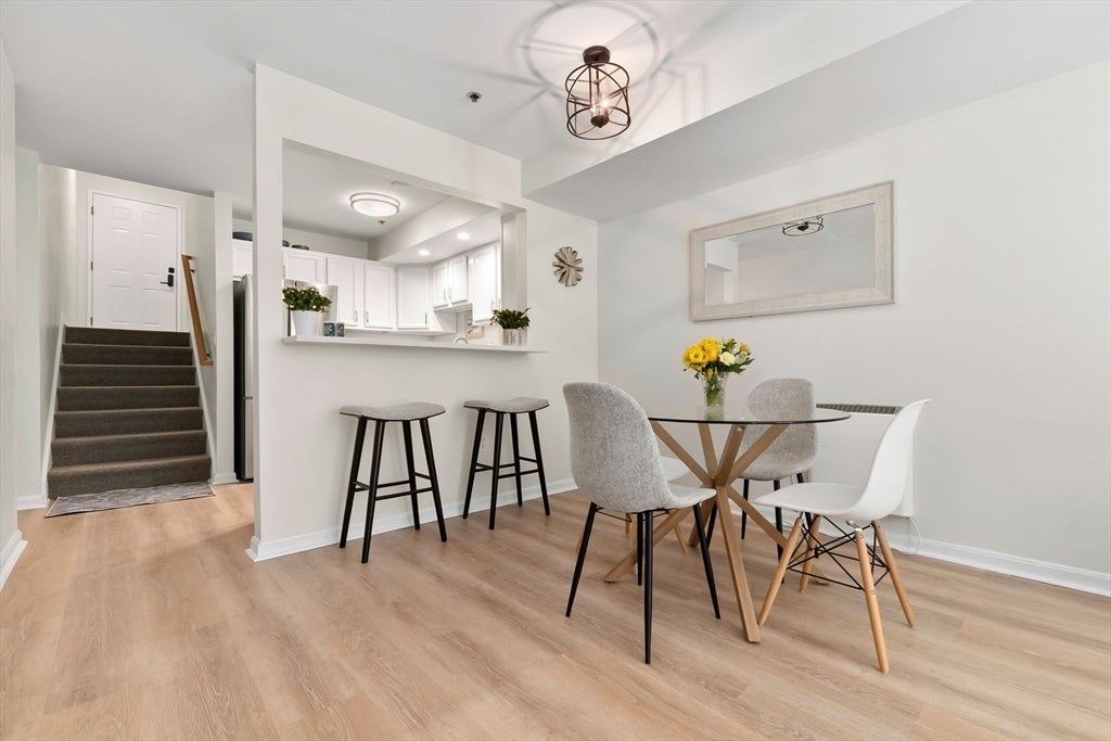 4 Duck Pond Rd #206, Beverly, MA Photo #6