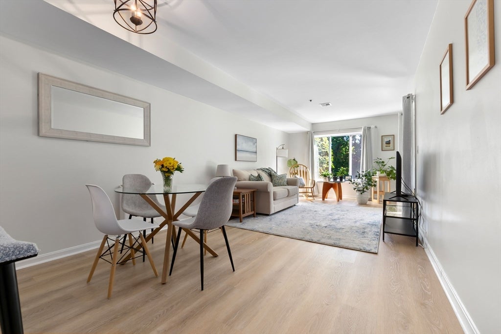 4 Duck Pond Rd 206