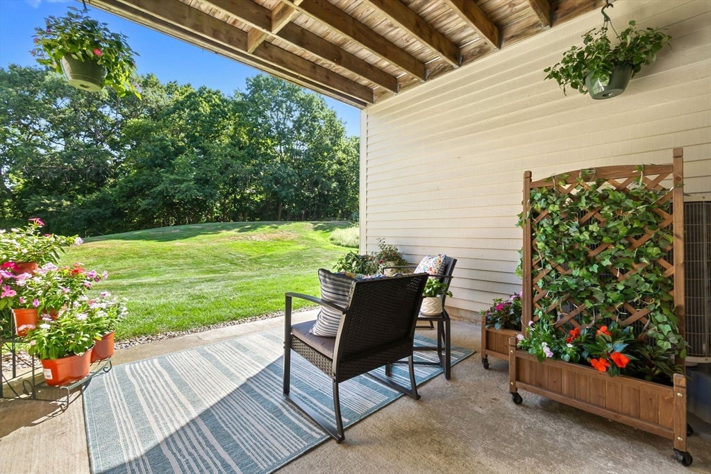 4 Duck Pond Rd #206, Beverly, MA Photo #23