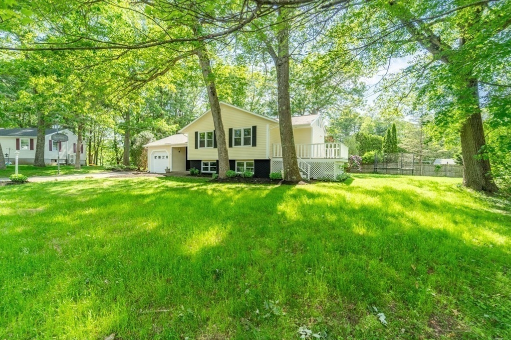 41 Pine Ridge Dr