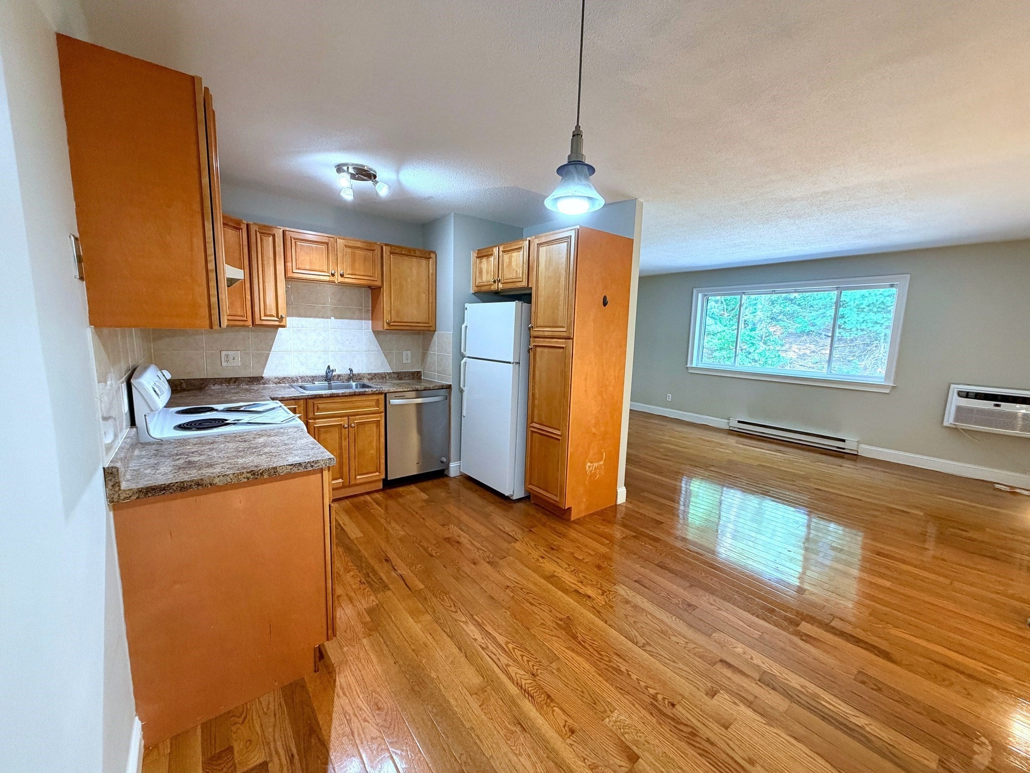 75 Nicholas Rd