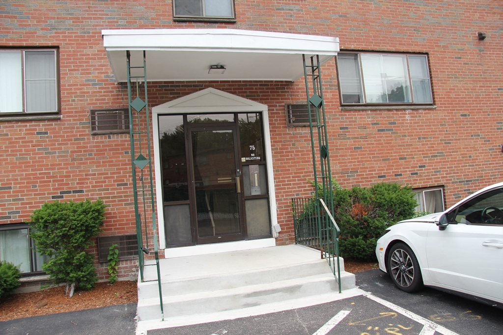 75 Nicholas Rd G