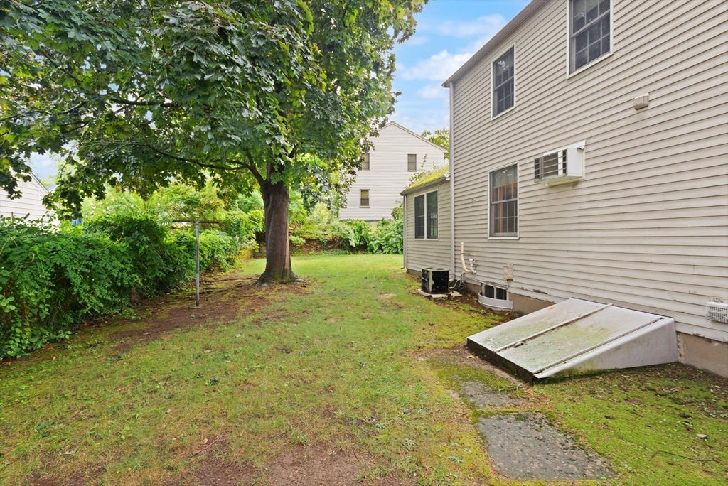 173 Vine Rock St, Dedham, MA Photo #32