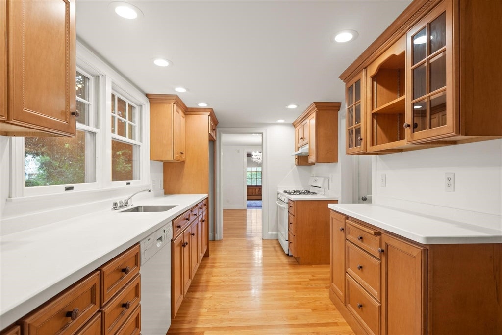 173 Vine Rock St, Dedham, MA Photo #13