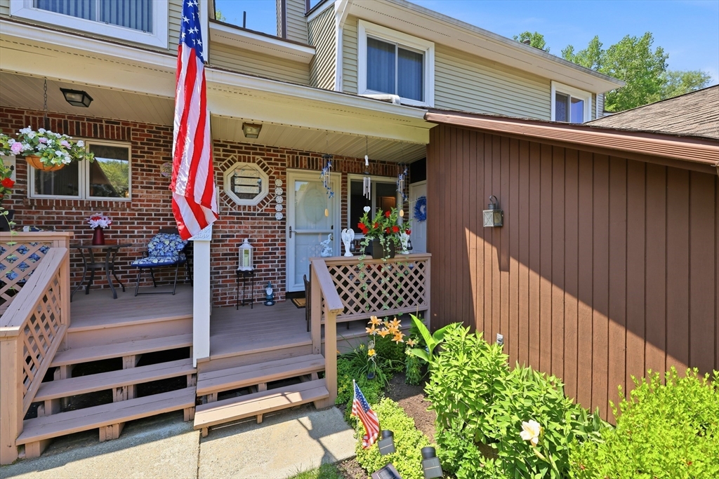 204 Brookfield Ln #204, Agawam, MA Photo #1