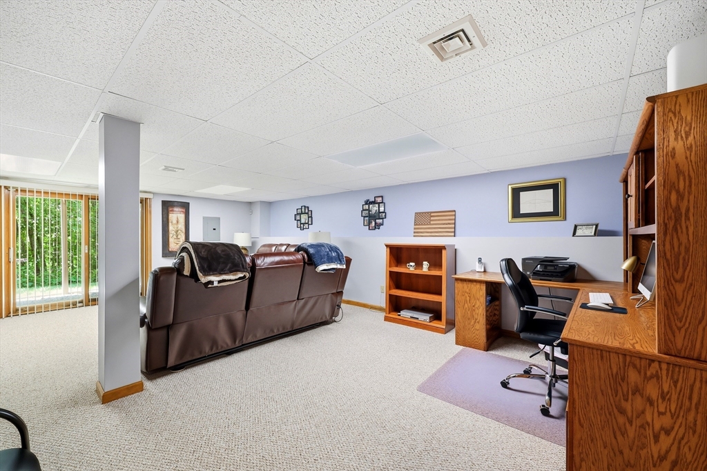 204 Brookfield Ln #204, Agawam, MA Photo #31