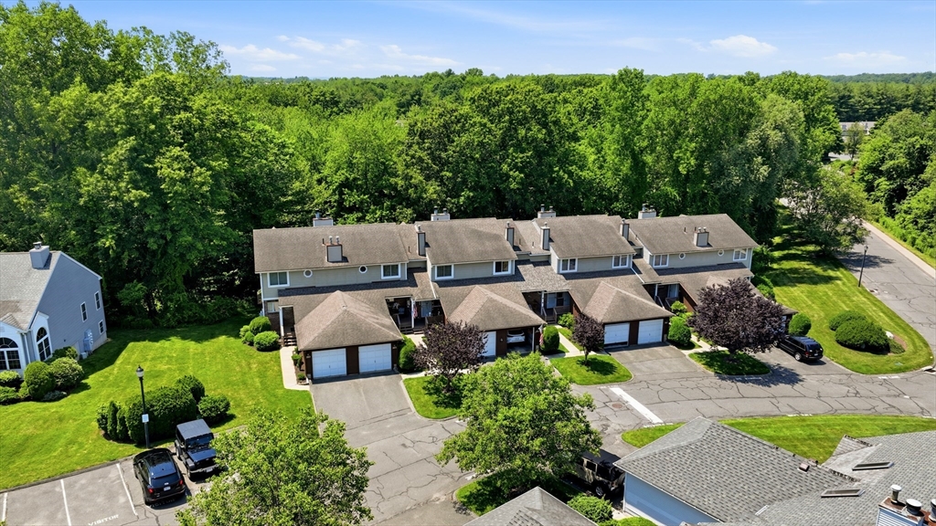 204 Brookfield Ln #204, Agawam, MA Photo #3