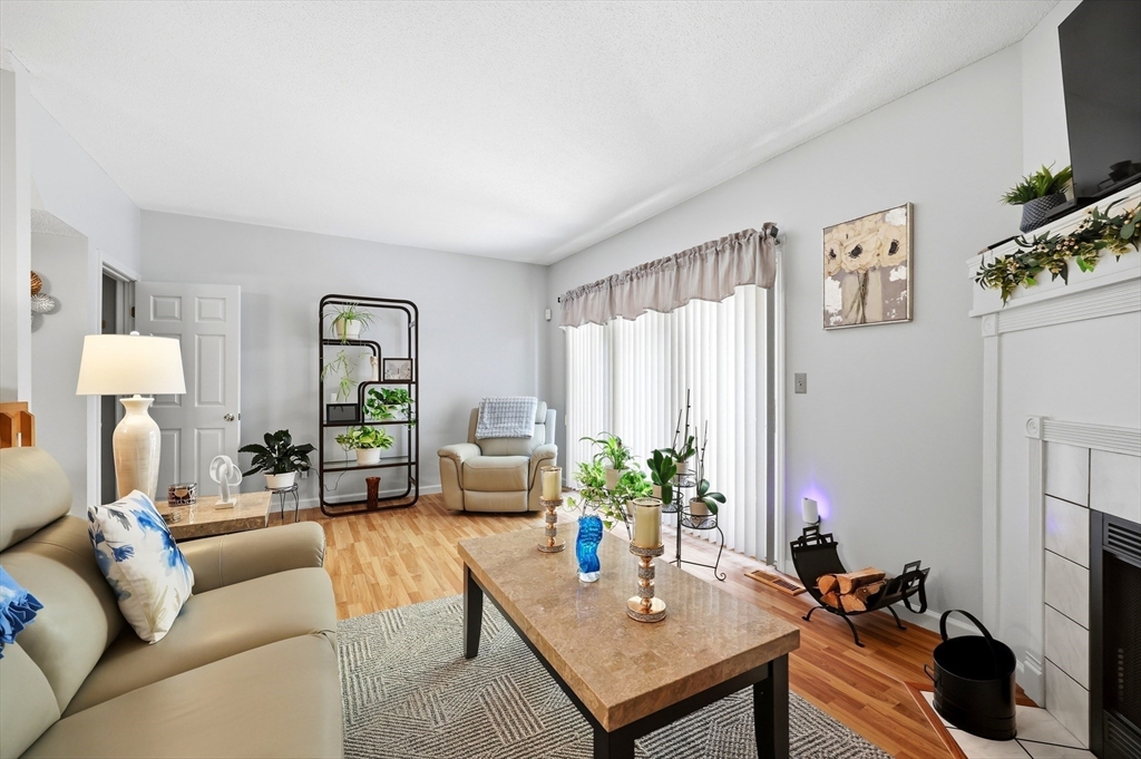 204 Brookfield Ln #204, Agawam, MA Photo #17