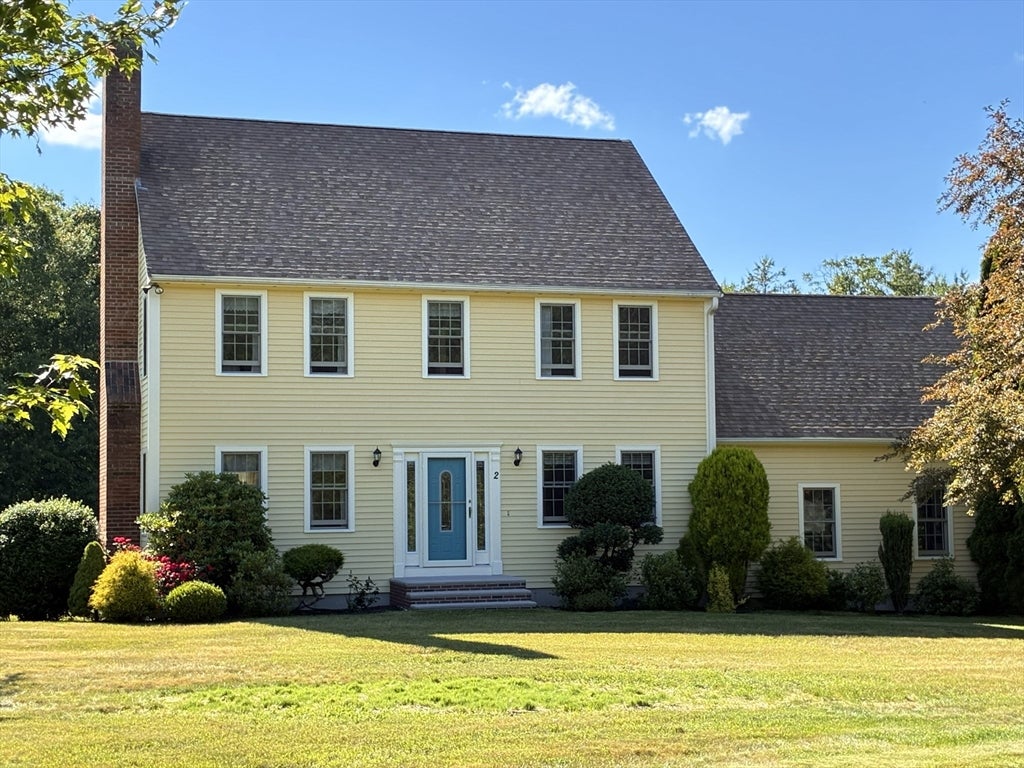 2 Carriage Way