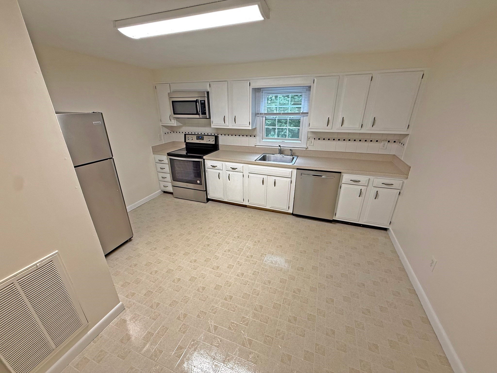23 Norton Ave, Easton, MA, 23 Norton Ave, Easton, MA Photo #7