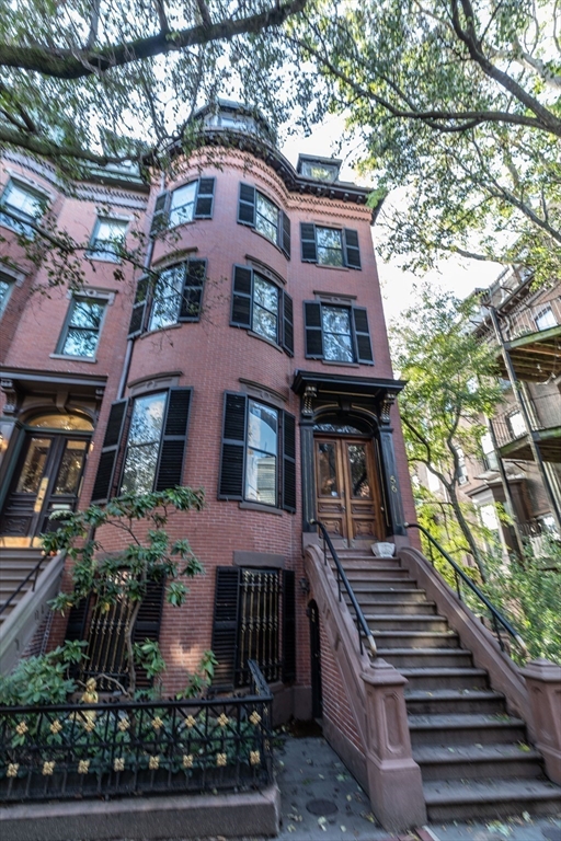 56 Rutland Square